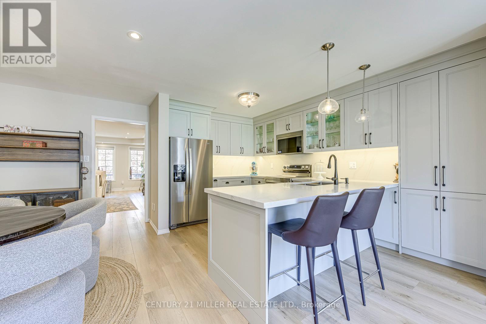 215 ROXTON ROAD, Oakville (RO River Oaks), Ontario, L6H6M9 — Photo 13