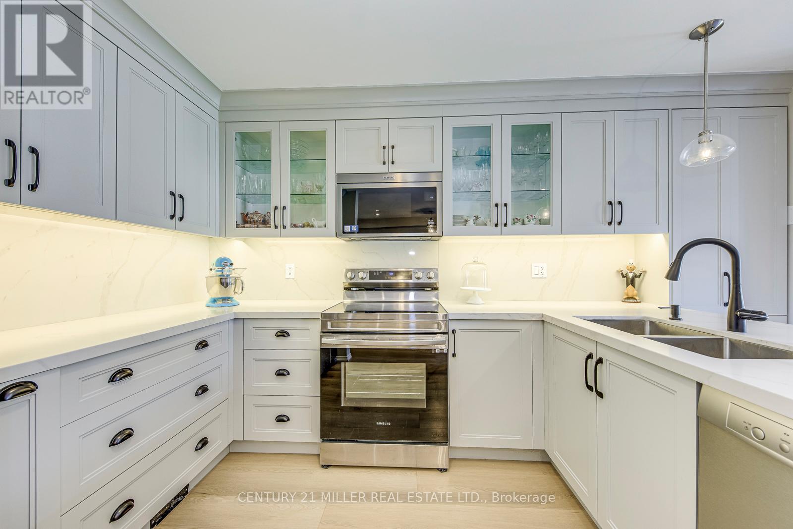 215 ROXTON ROAD, Oakville (RO River Oaks), Ontario, L6H6M9 — Photo 15