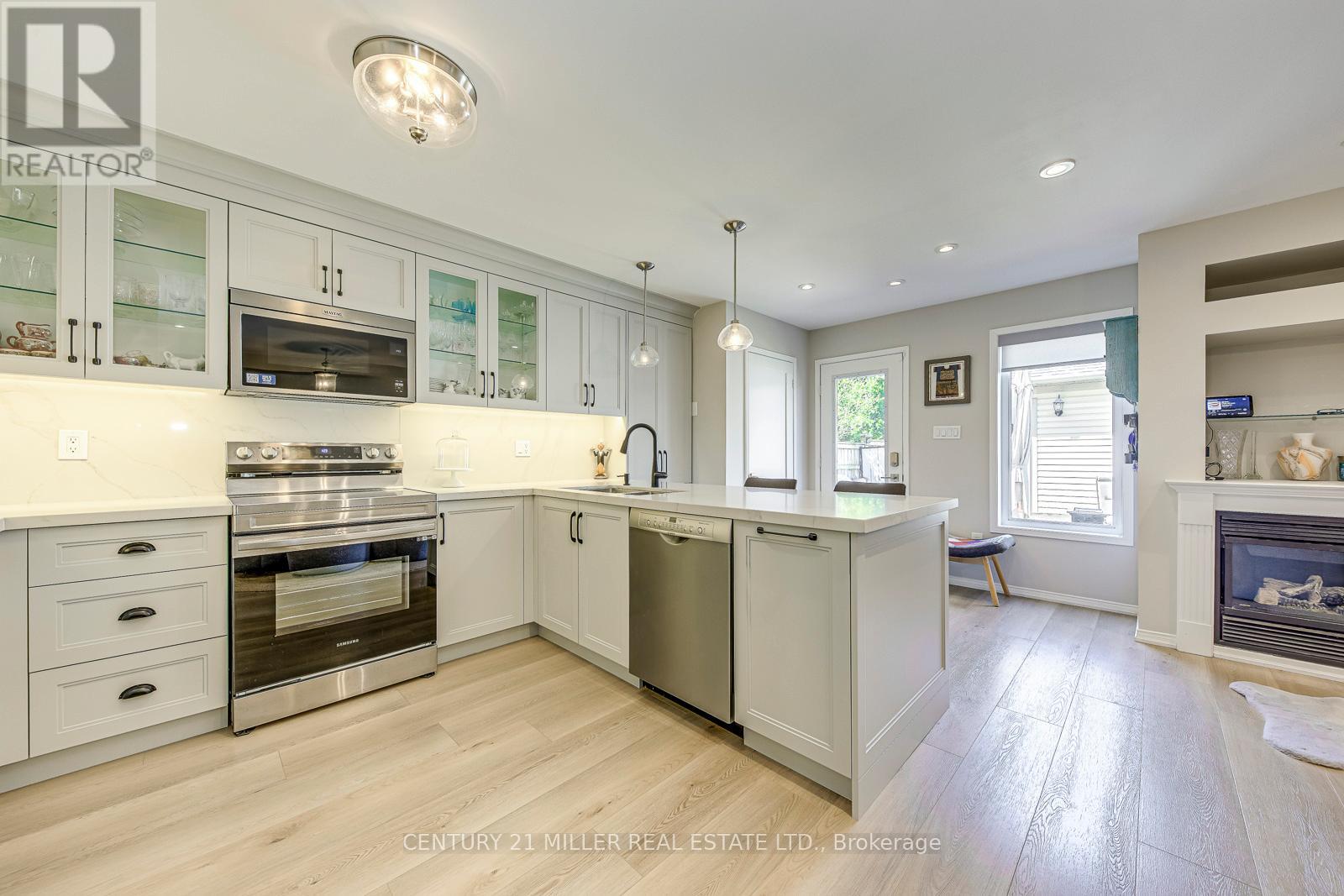 215 ROXTON ROAD, Oakville (RO River Oaks), Ontario, L6H6M9 — Photo 16