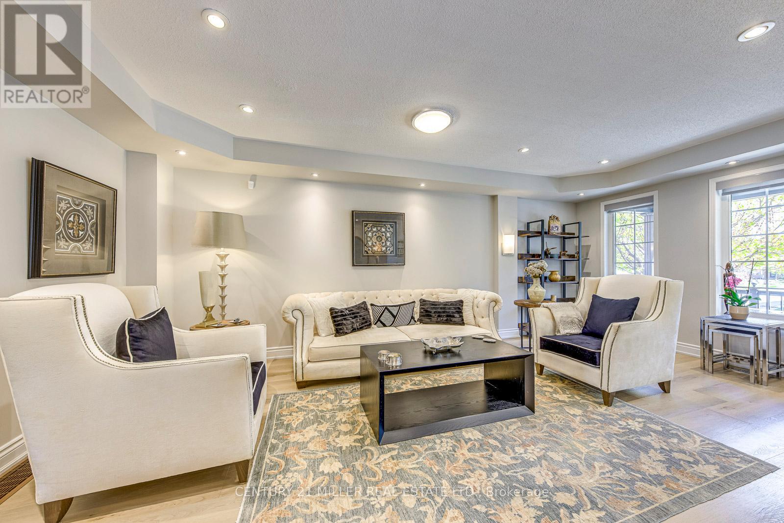 215 ROXTON ROAD, Oakville (RO River Oaks), Ontario, L6H6M9 — Photo 7