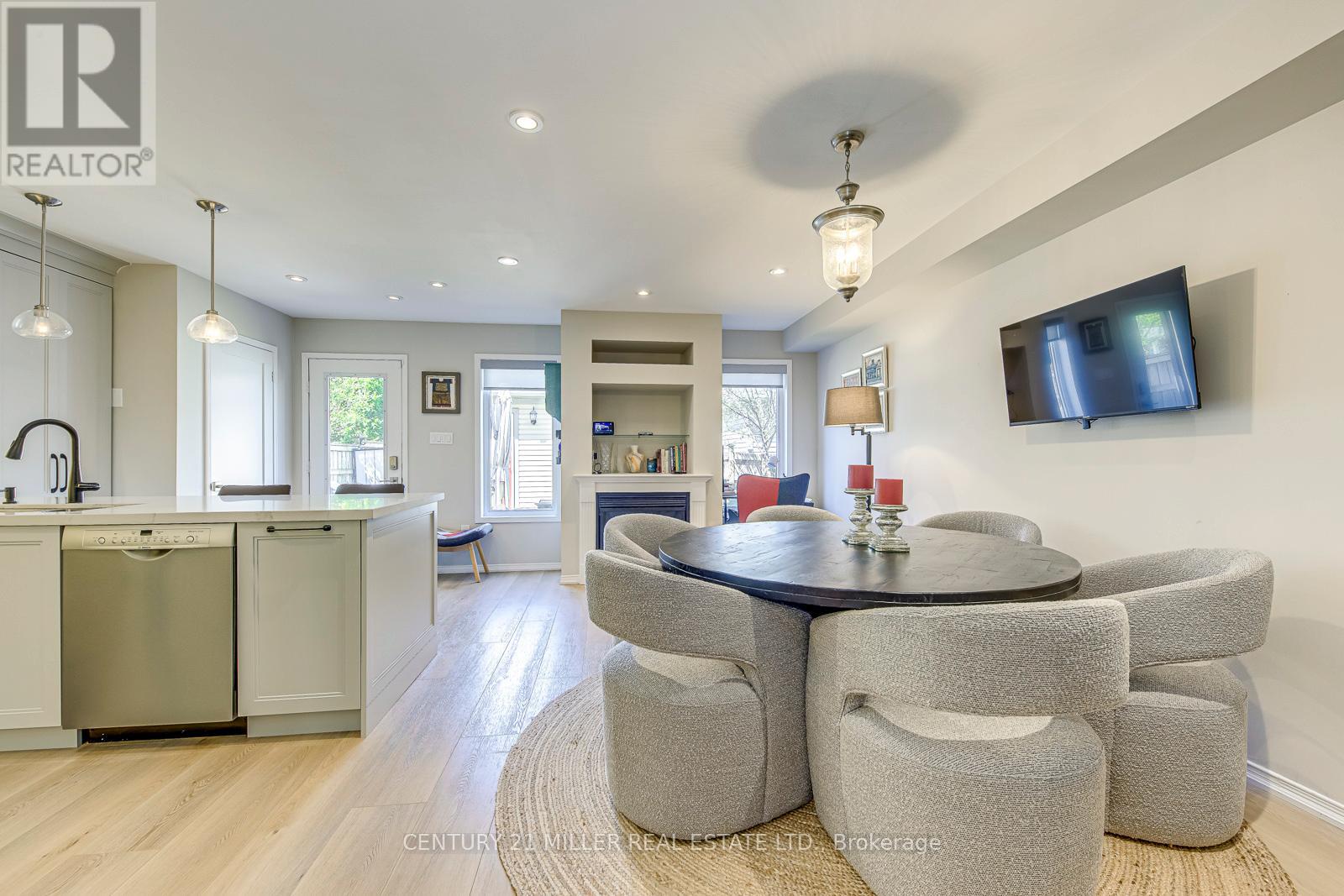 215 ROXTON ROAD, Oakville (RO River Oaks), Ontario, L6H6M9 — Photo 9