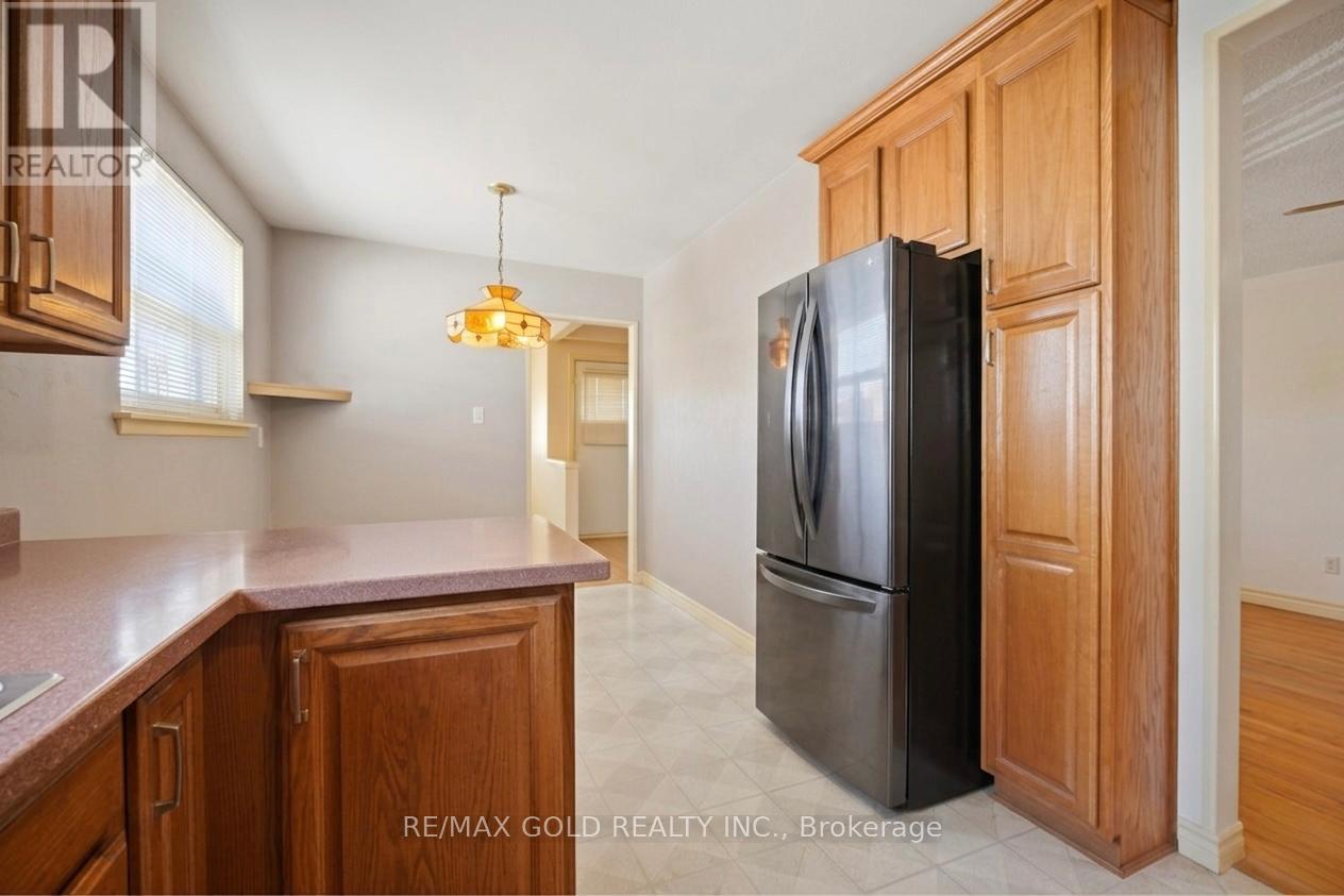 877 CONSORT CRESCENT, Mississauga (Erindale), Ontario, L5C1J8 — Photo 18