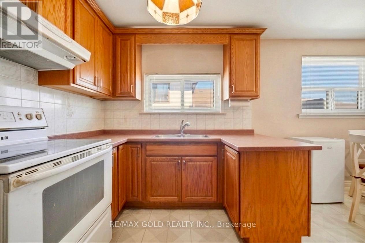 877 CONSORT CRESCENT, Mississauga (Erindale), Ontario, L5C1J8 — Photo 24