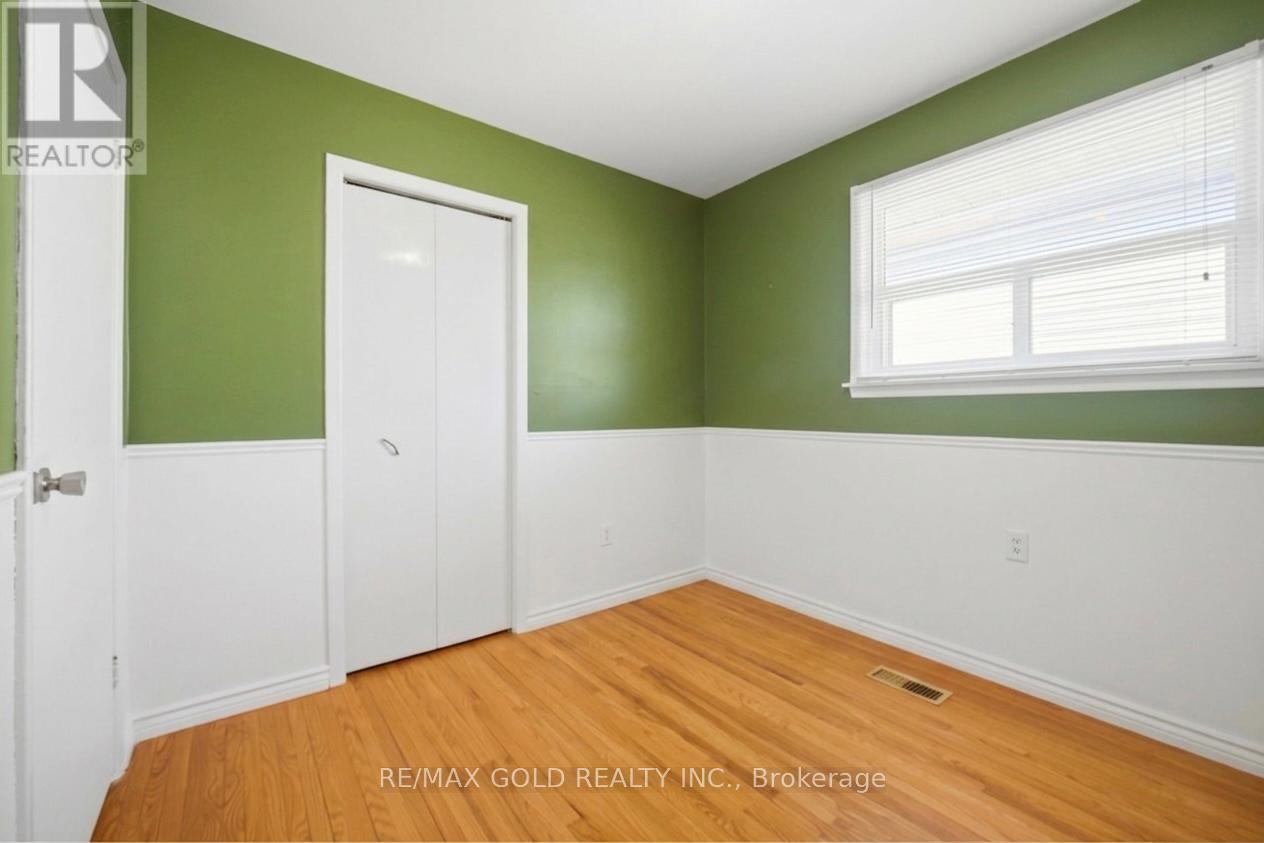 877 CONSORT CRESCENT, Mississauga (Erindale), Ontario, L5C1J8 — Photo 4