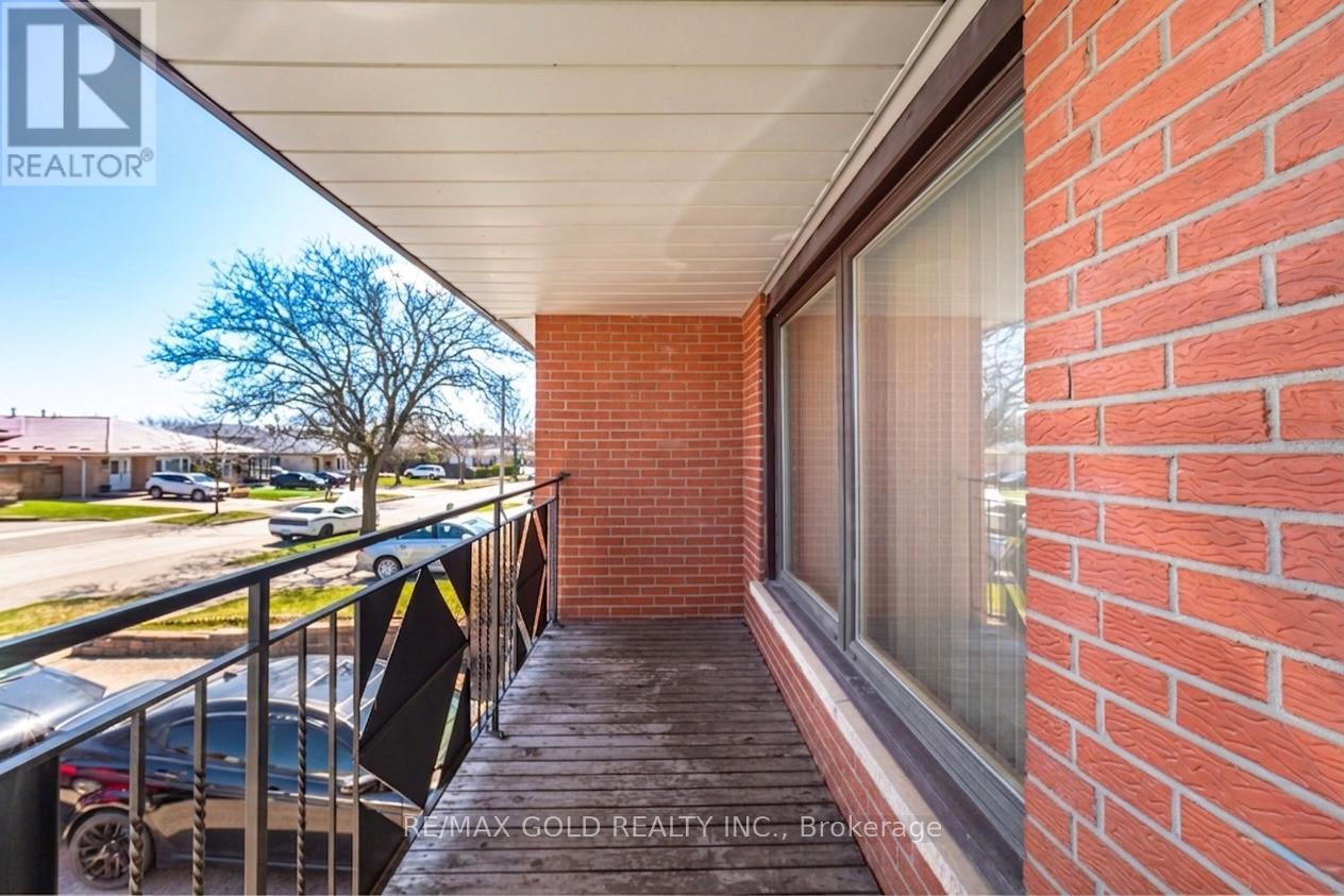 877 CONSORT CRESCENT, Mississauga (Erindale), Ontario, L5C1J8 — Photo 5