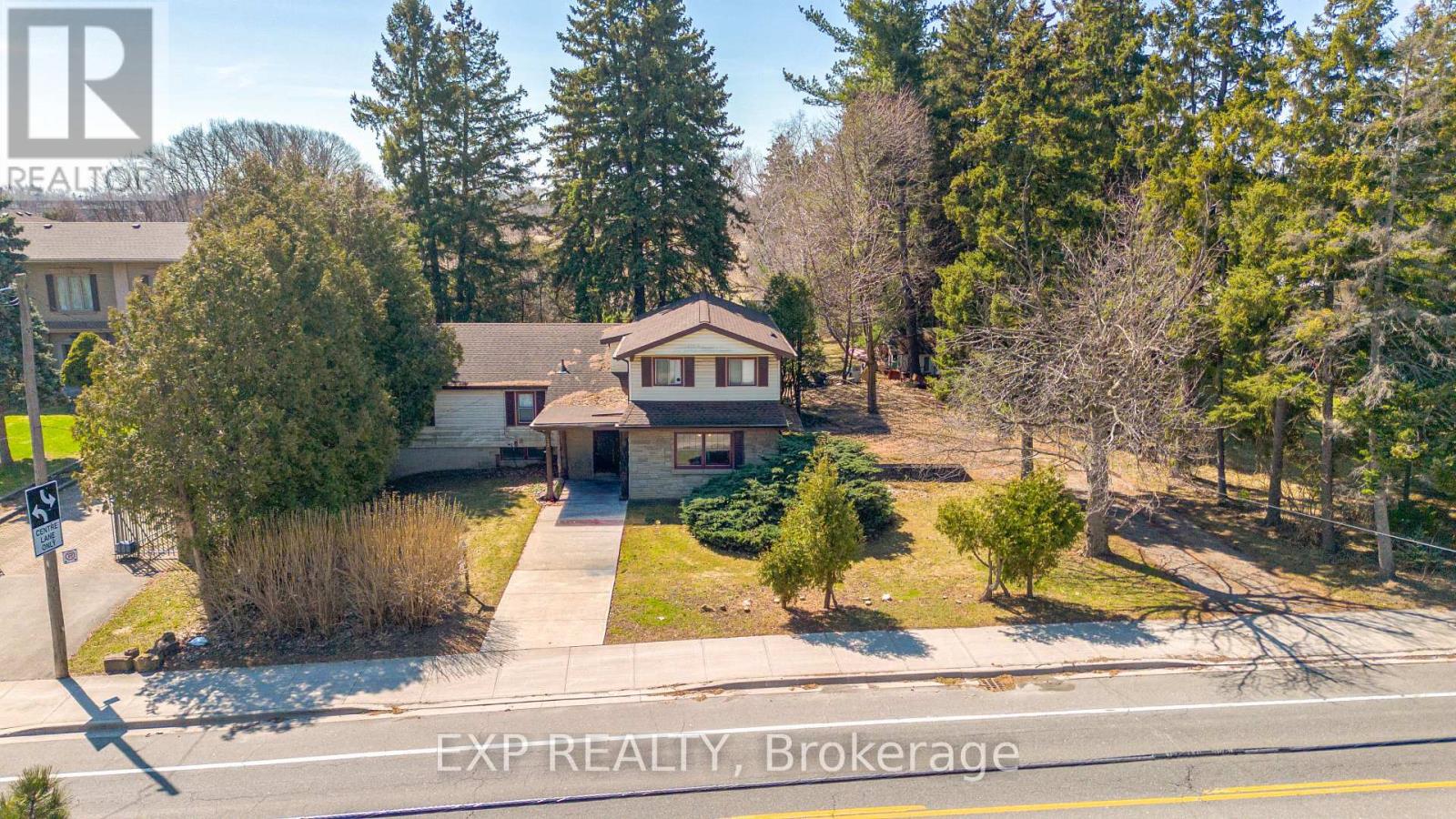 227 STONE CHURCH ROAD W, Hamilton (Sheldon), Ontario, L9B1A2 — Photo 3