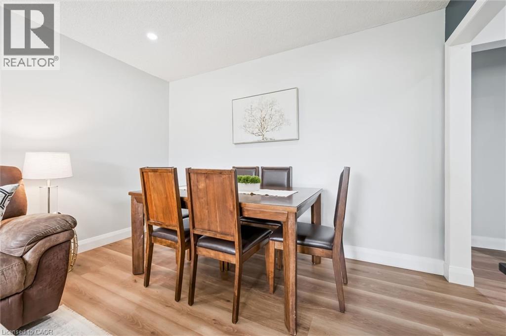 235 CEDARBRAE Avenue Unit# B, Waterloo, Ontario, N2L4S8 — Photo 11