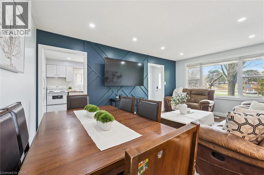235 CEDARBRAE Avenue Unit# B, Waterloo, Ontario, N2L4S8 — Photo 12