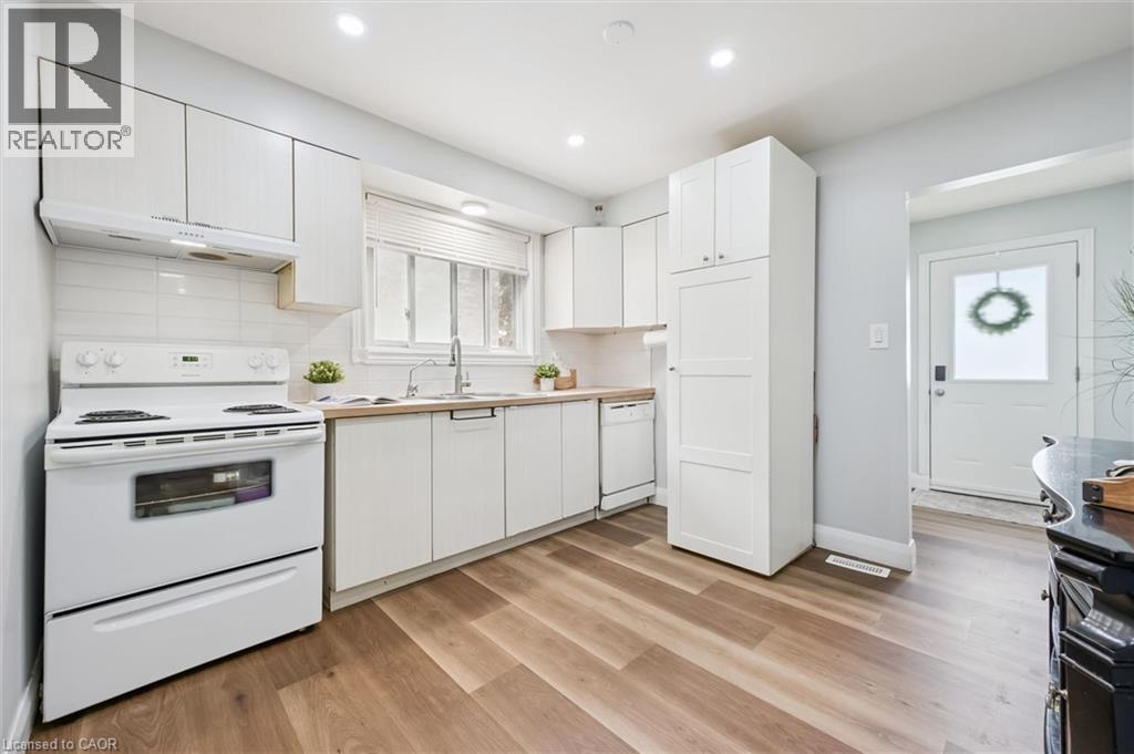 235 CEDARBRAE Avenue Unit# B, Waterloo, Ontario, N2L4S8 — Photo 14