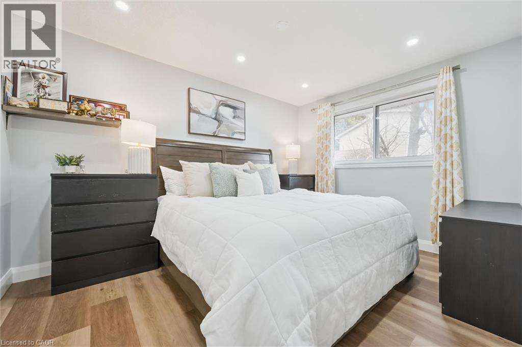 235 CEDARBRAE Avenue Unit# B, Waterloo, Ontario, N2L4S8 — Photo 20