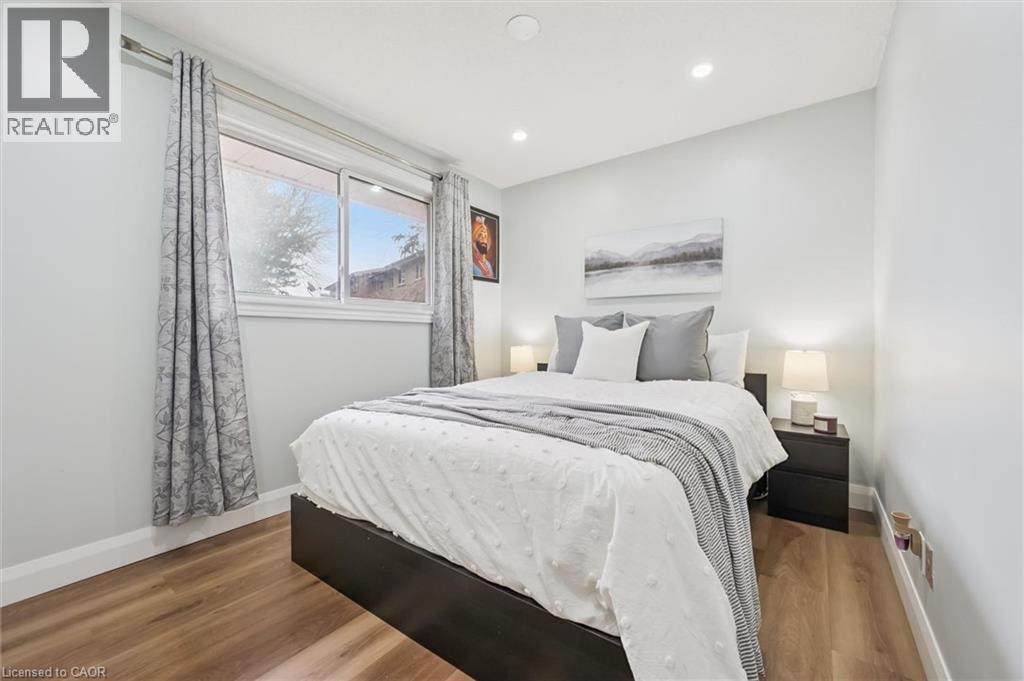 235 CEDARBRAE Avenue Unit# B, Waterloo, Ontario, N2L4S8 — Photo 22