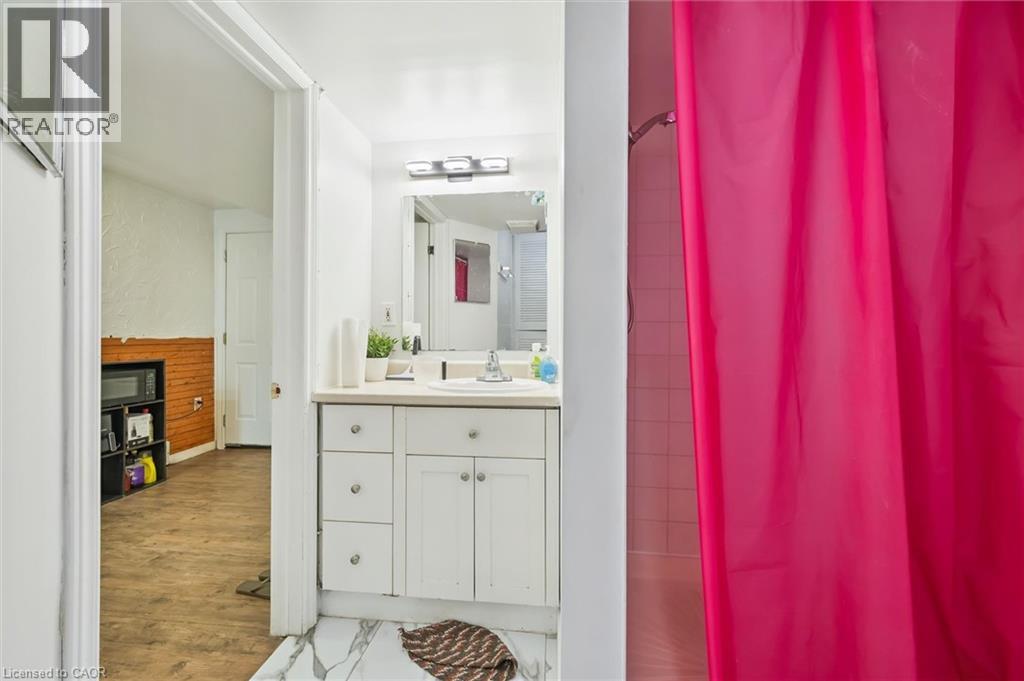 235 CEDARBRAE Avenue Unit# B, Waterloo, Ontario, N2L4S8 — Photo 29
