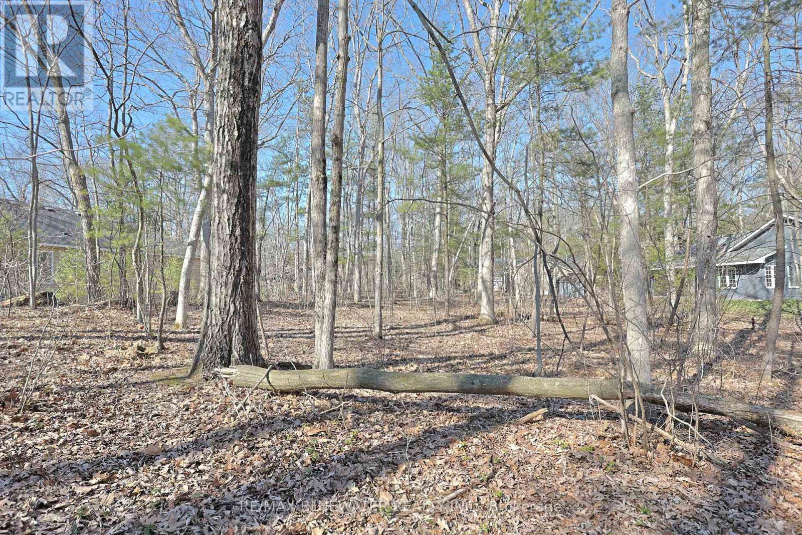 10296 GRAND OAKS DRIVE, Lambton Shores (Grand Bend), Ontario, N0M1T0 — Photo 7