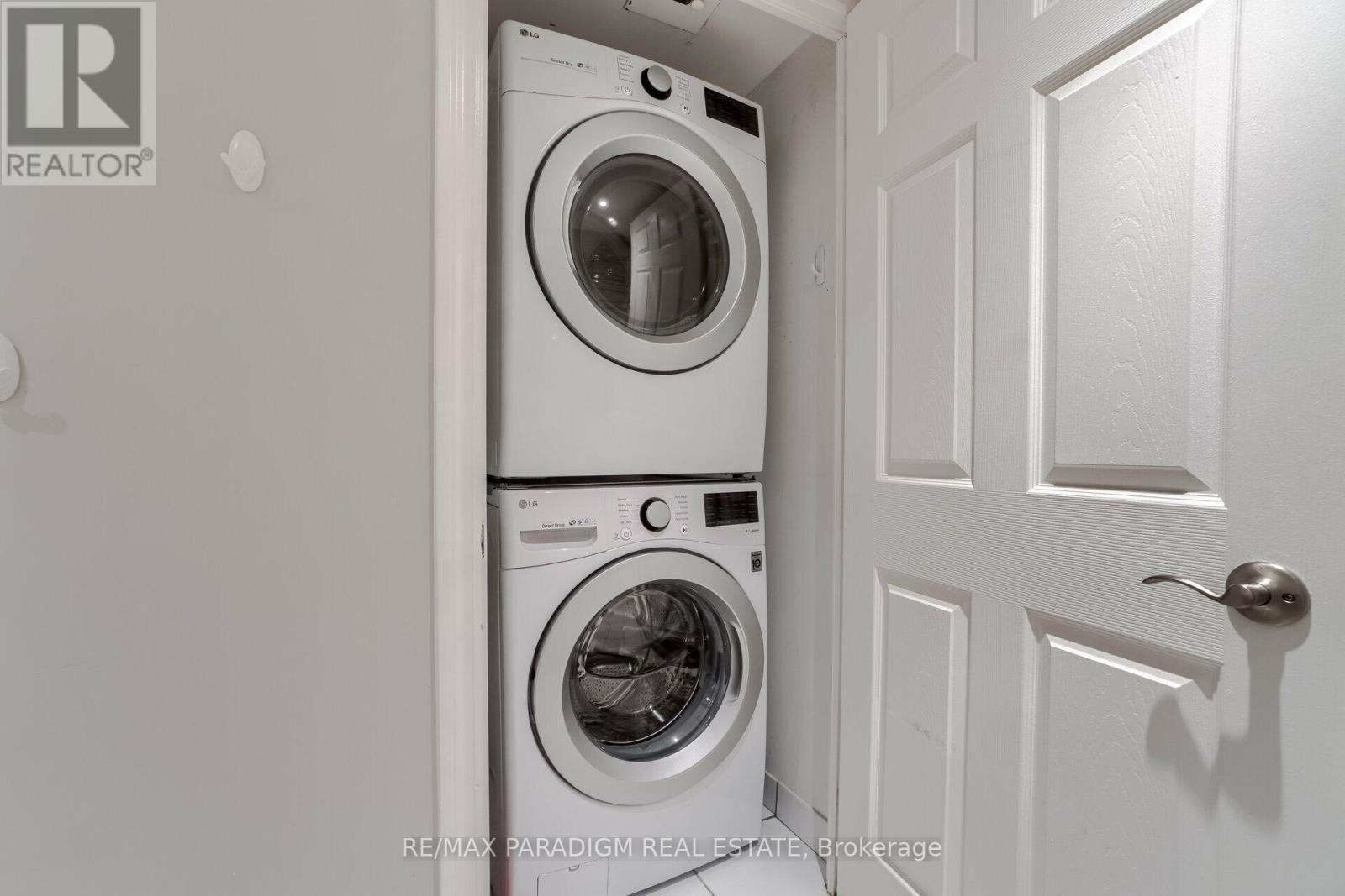 213 - 270 WELLINGTON STREET W, Toronto (Waterfront Communities), Ontario, M5V3P5 — Photo 12