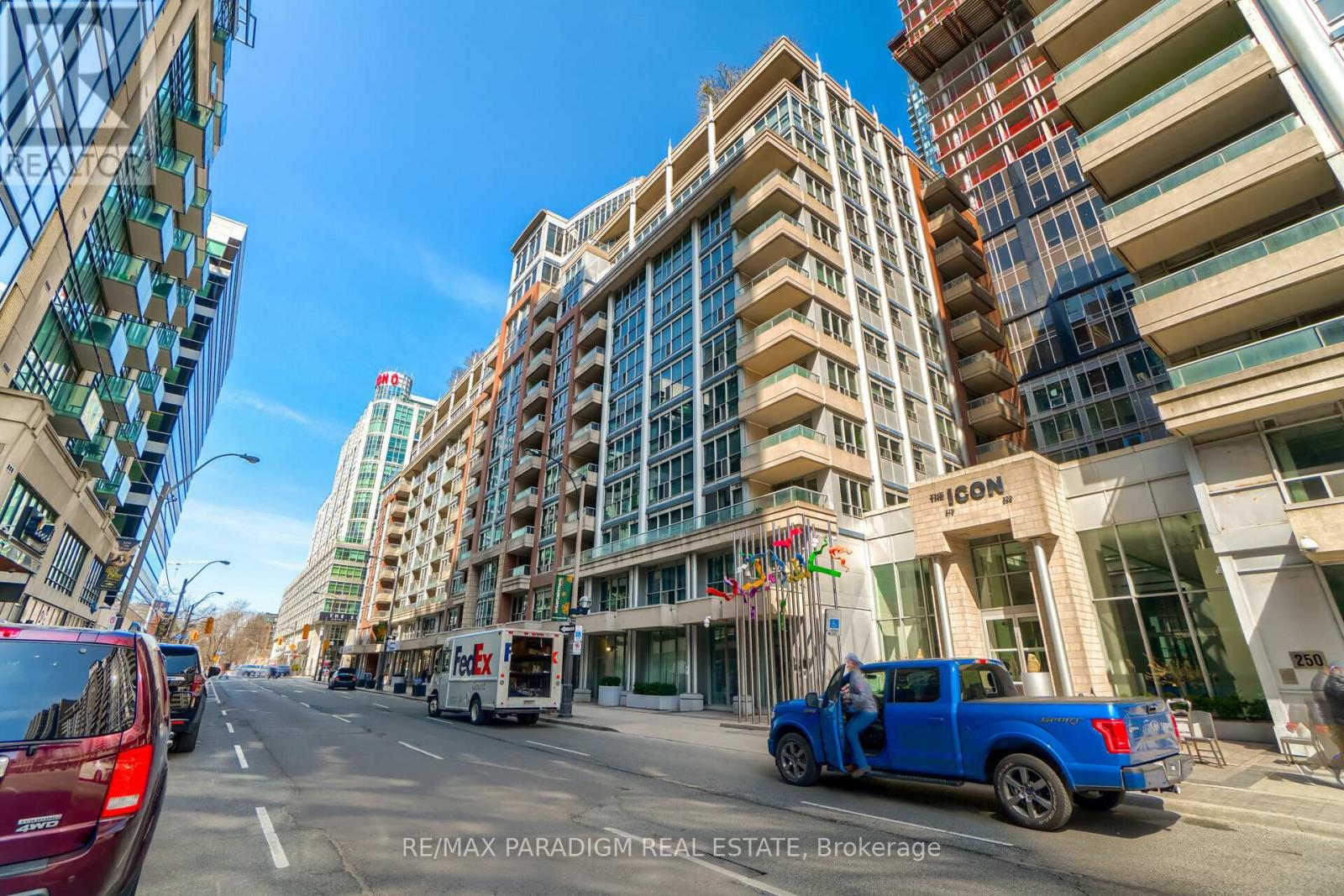 213 - 270 WELLINGTON STREET W, Toronto (Waterfront Communities), Ontario, M5V3P5 — Photo 2