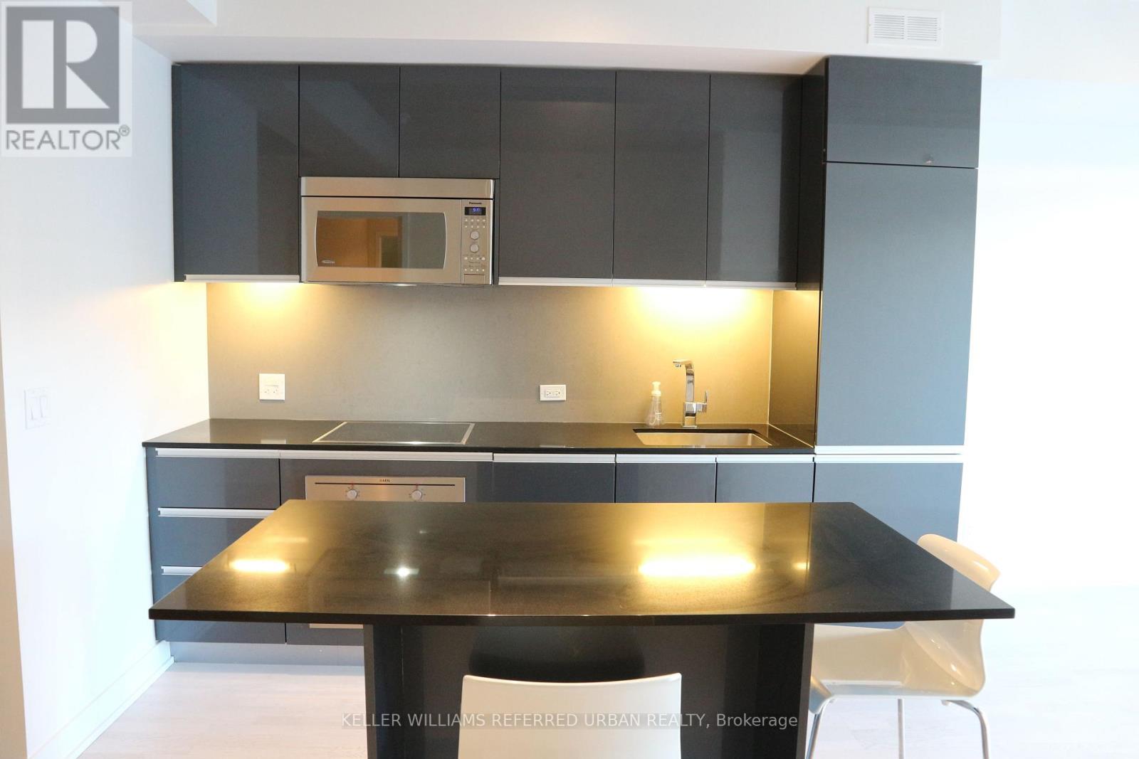 629 - 30 MINOWAN MIIKAN LANE, Toronto (Little Portugal), Ontario, M6J0E5 — Photo 6