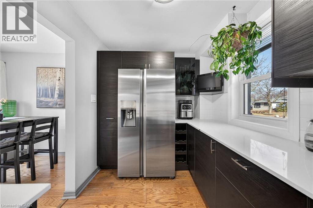 211 BIRCHCLIFFE Crescent, Hamilton, Ontario, L8T4L1 — Photo 10