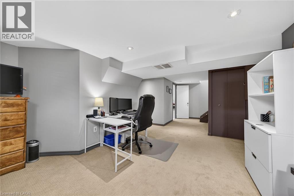 211 BIRCHCLIFFE Crescent, Hamilton, Ontario, L8T4L1 — Photo 37