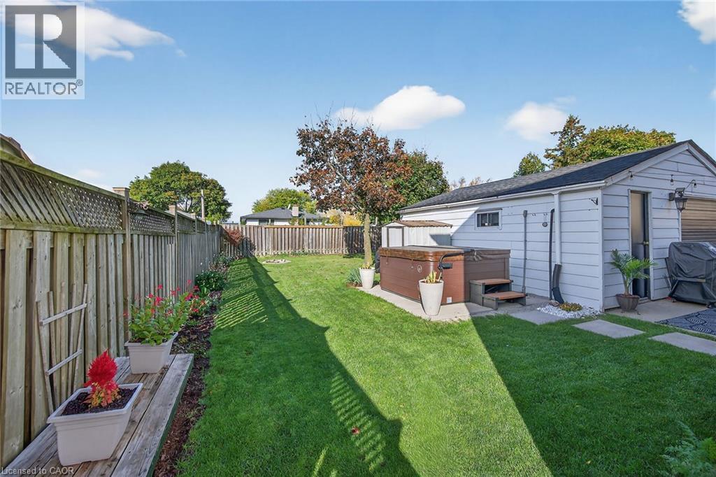 211 BIRCHCLIFFE Crescent, Hamilton, Ontario, L8T4L1 — Photo 43