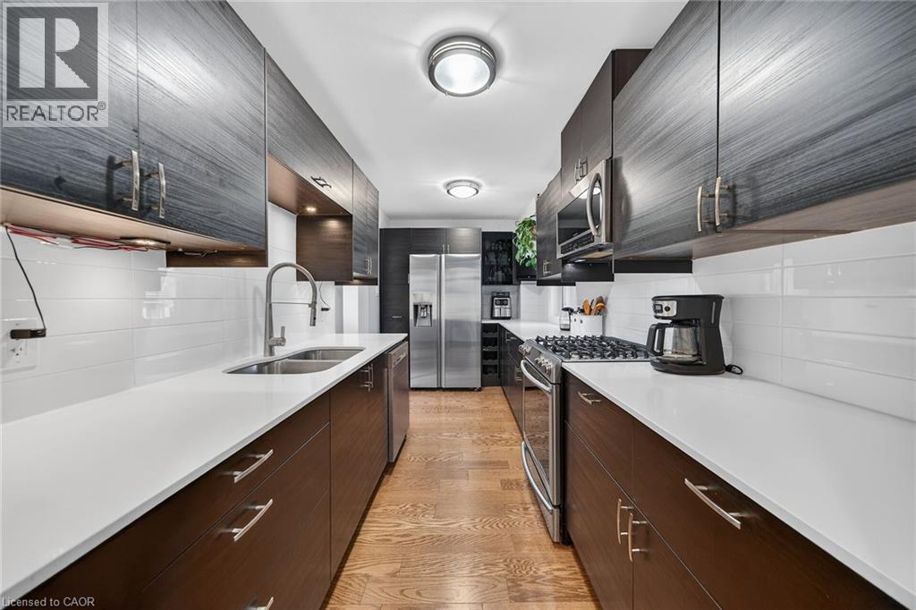 211 BIRCHCLIFFE Crescent, Hamilton, Ontario, L8T4L1 — Photo 8