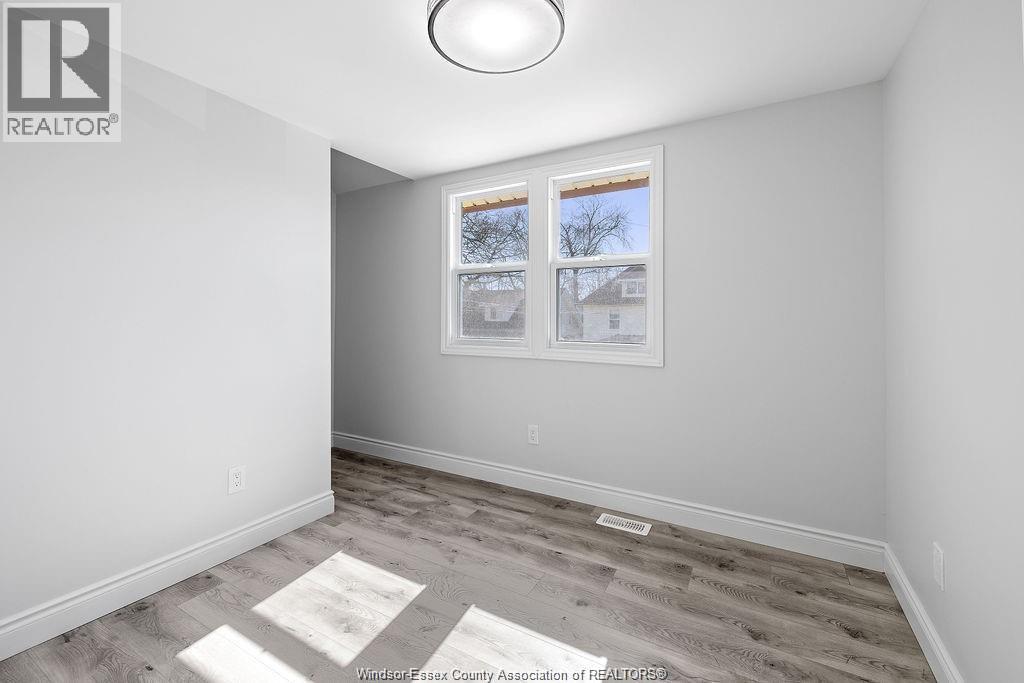 348 CAROLINE, Windsor, Ontario, N9A6A4 — Photo 12