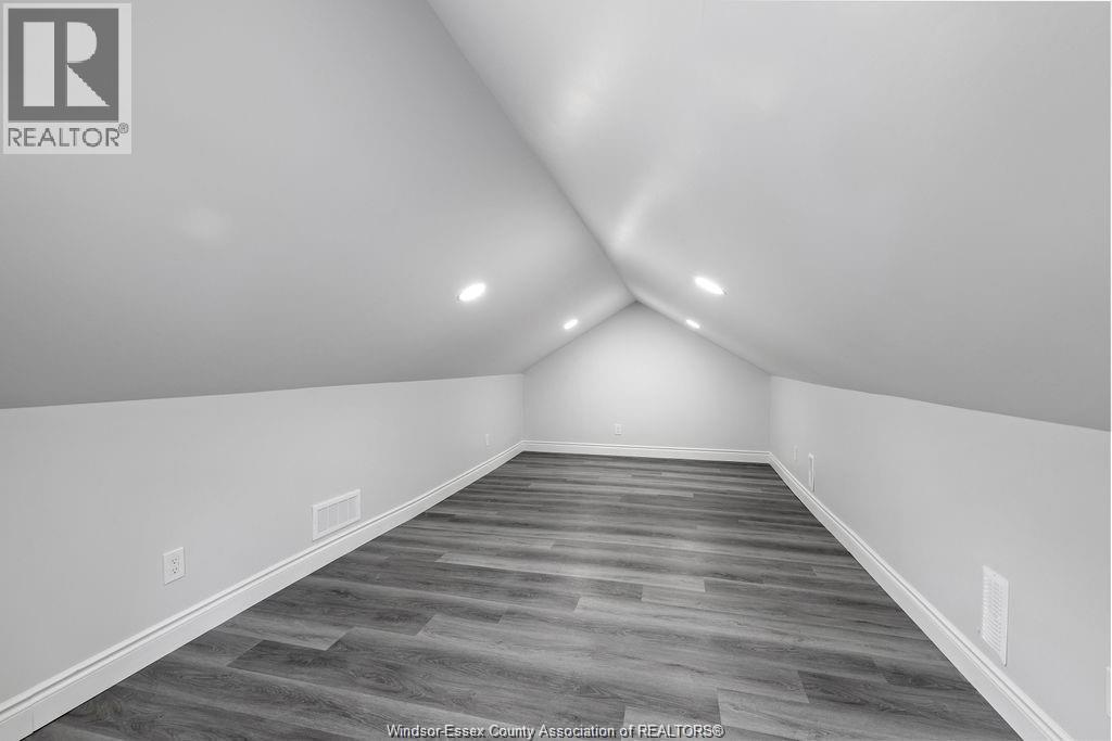 348 CAROLINE, Windsor, Ontario, N9A6A4 — Photo 14