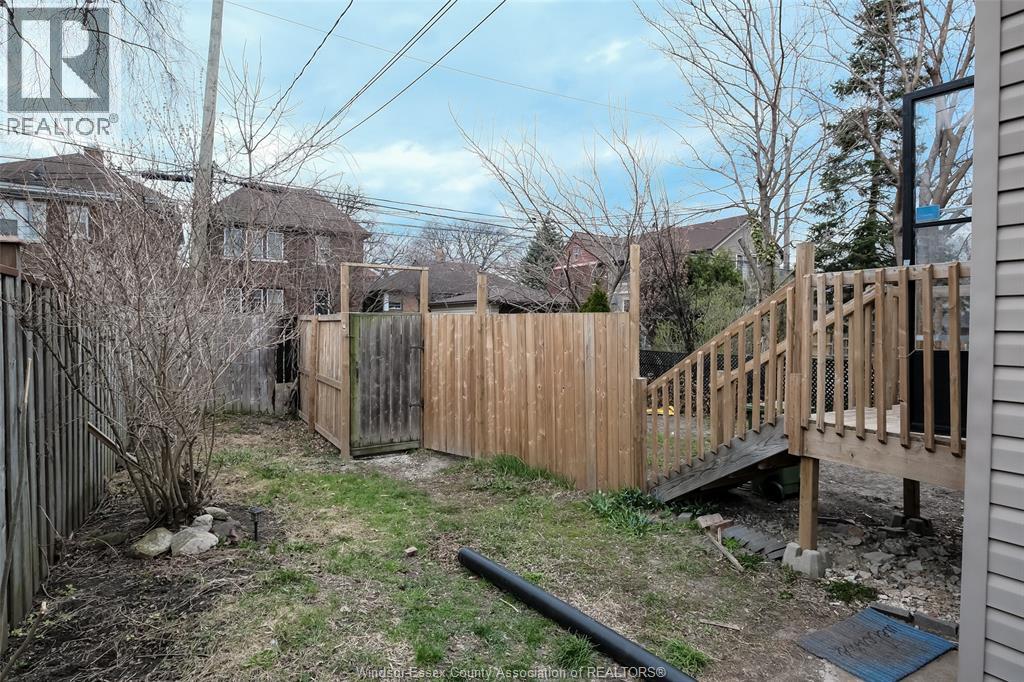 1585 PELISSIER Unit# UPPER, Windsor, Ontario, N9X1M9 — Photo 4