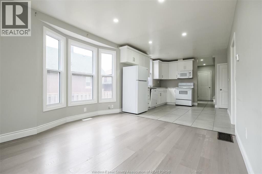 1585 PELISSIER Unit# UPPER, Windsor, Ontario, N9X1M9 — Photo 5