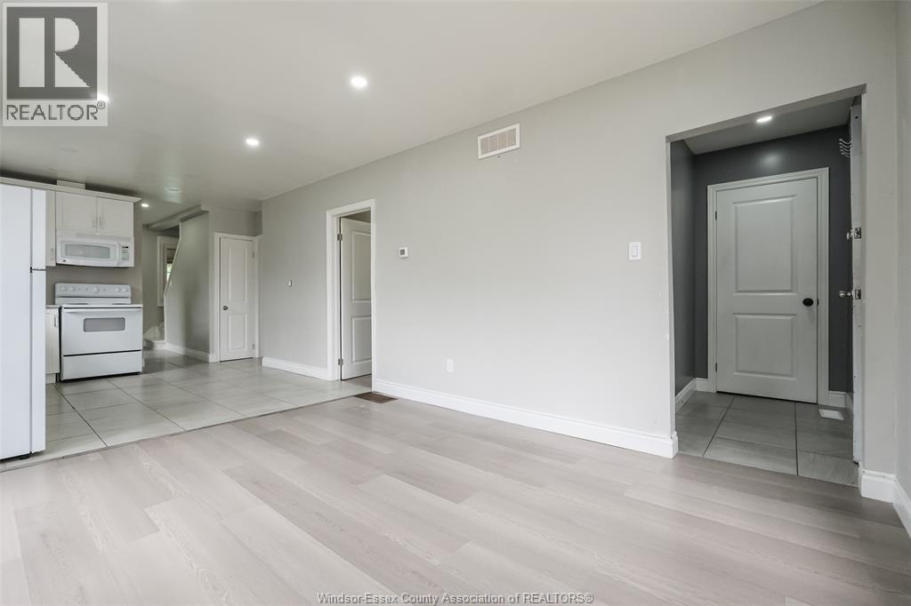 1585 PELISSIER Unit# UPPER, Windsor, Ontario, N9X1M9 — Photo 7