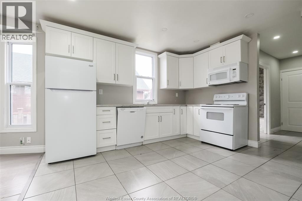 1585 PELISSIER Unit# UPPER, Windsor, Ontario, N9X1M9 — Photo 8