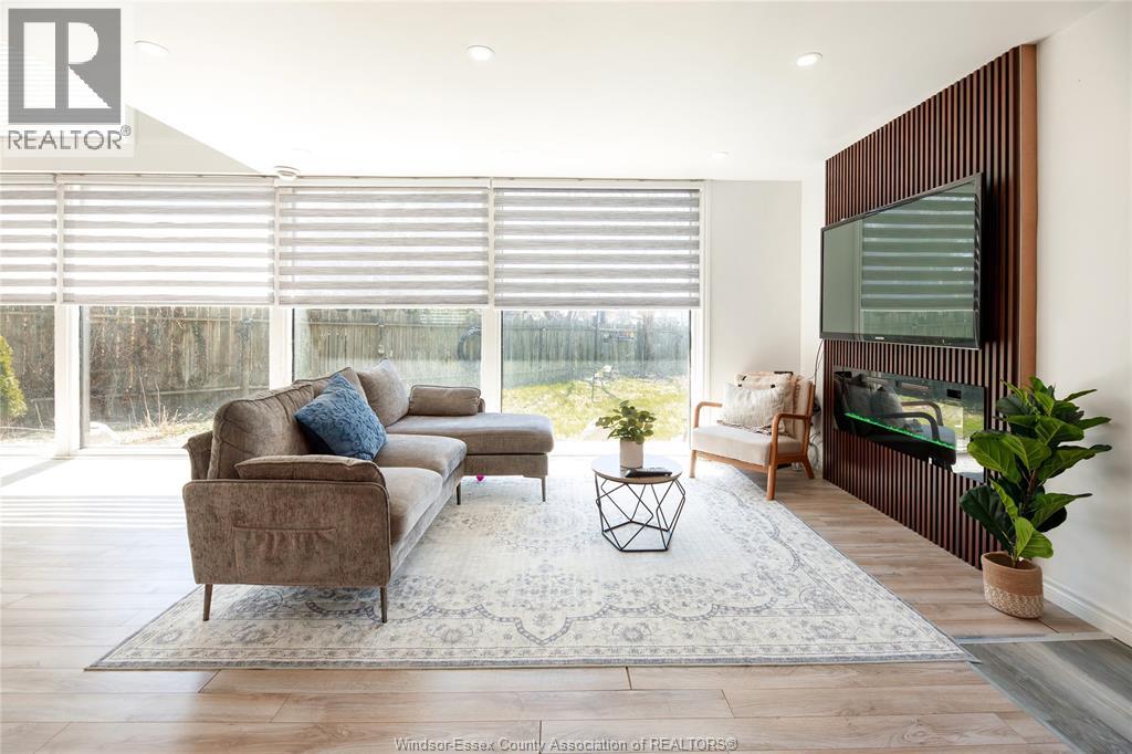 22 UNIVERSITY DRIVE, Chatham, Ontario, N7L4V5 — Photo 6