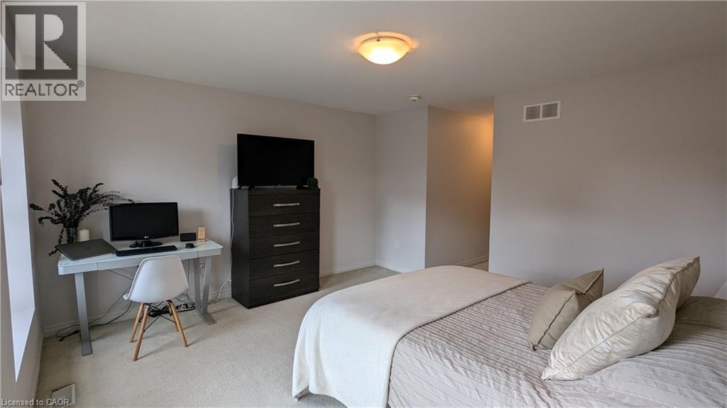 90 ROBERT PEEL Road, Kitchener, Ontario, N2H0B3 — Photo 18