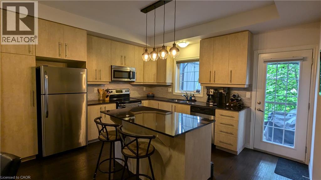 90 ROBERT PEEL Road, Kitchener, Ontario, N2H0B3 — Photo 7