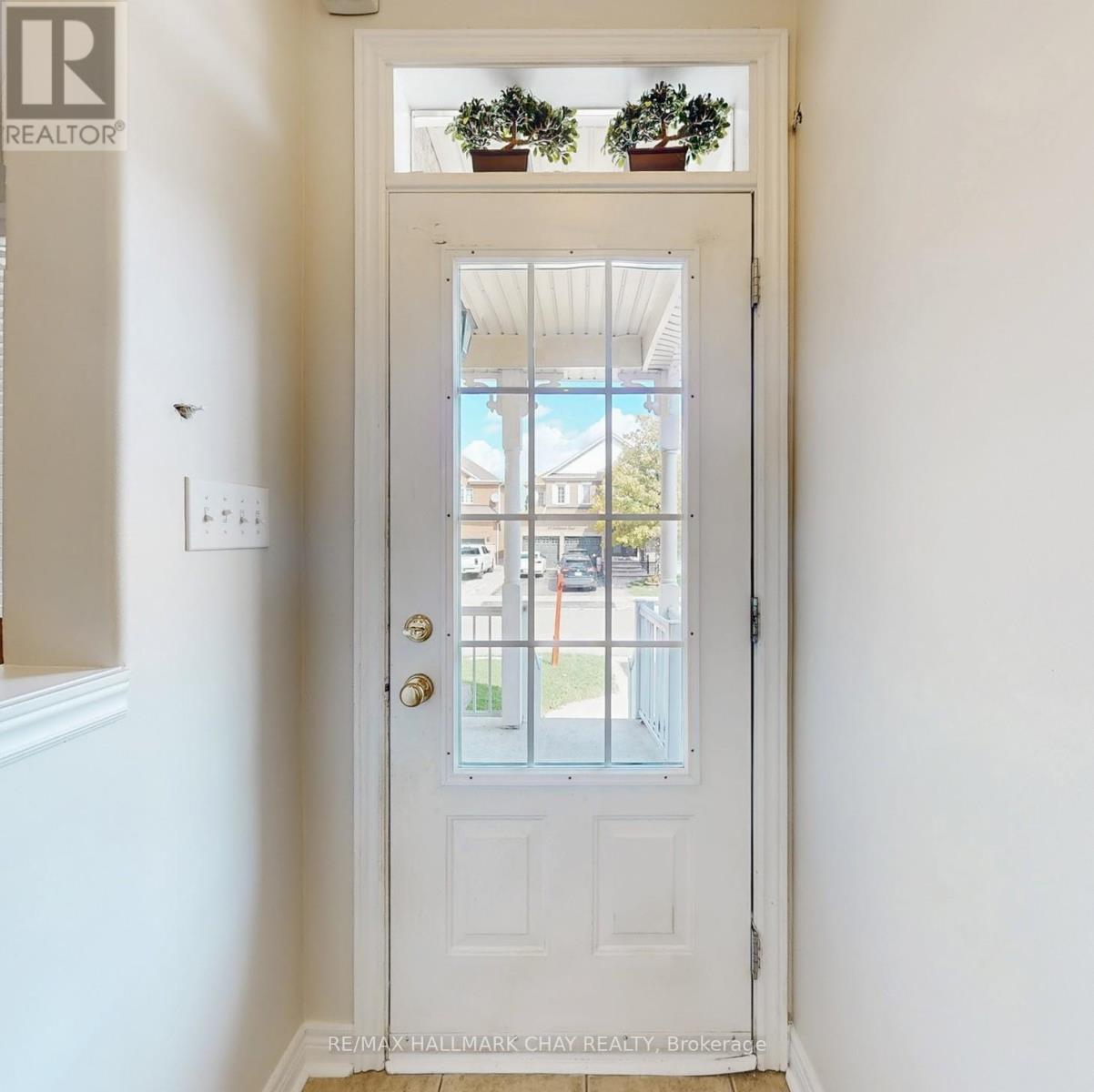 76 COBBLESTONE COURT, Brampton (Sandringham-Wellington), Ontario, L6R2S4 — Photo 4