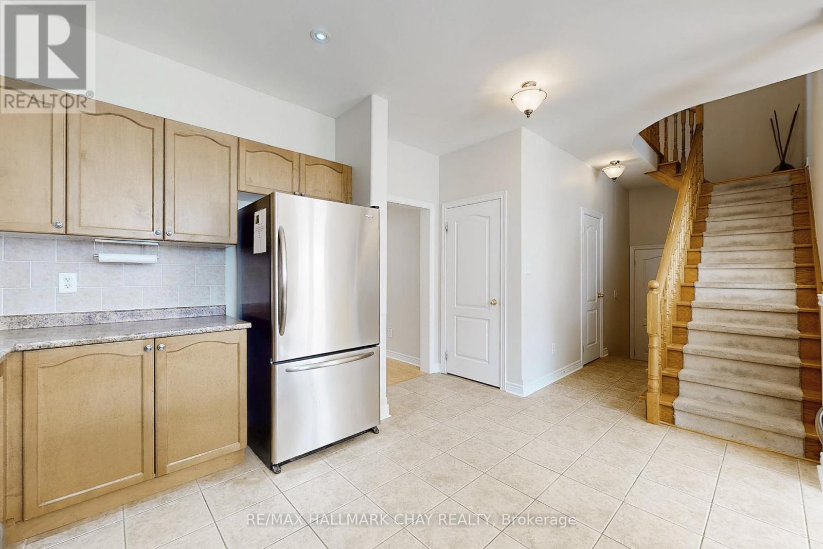 76 COBBLESTONE COURT, Brampton (Sandringham-Wellington), Ontario, L6R2S4 — Photo 7