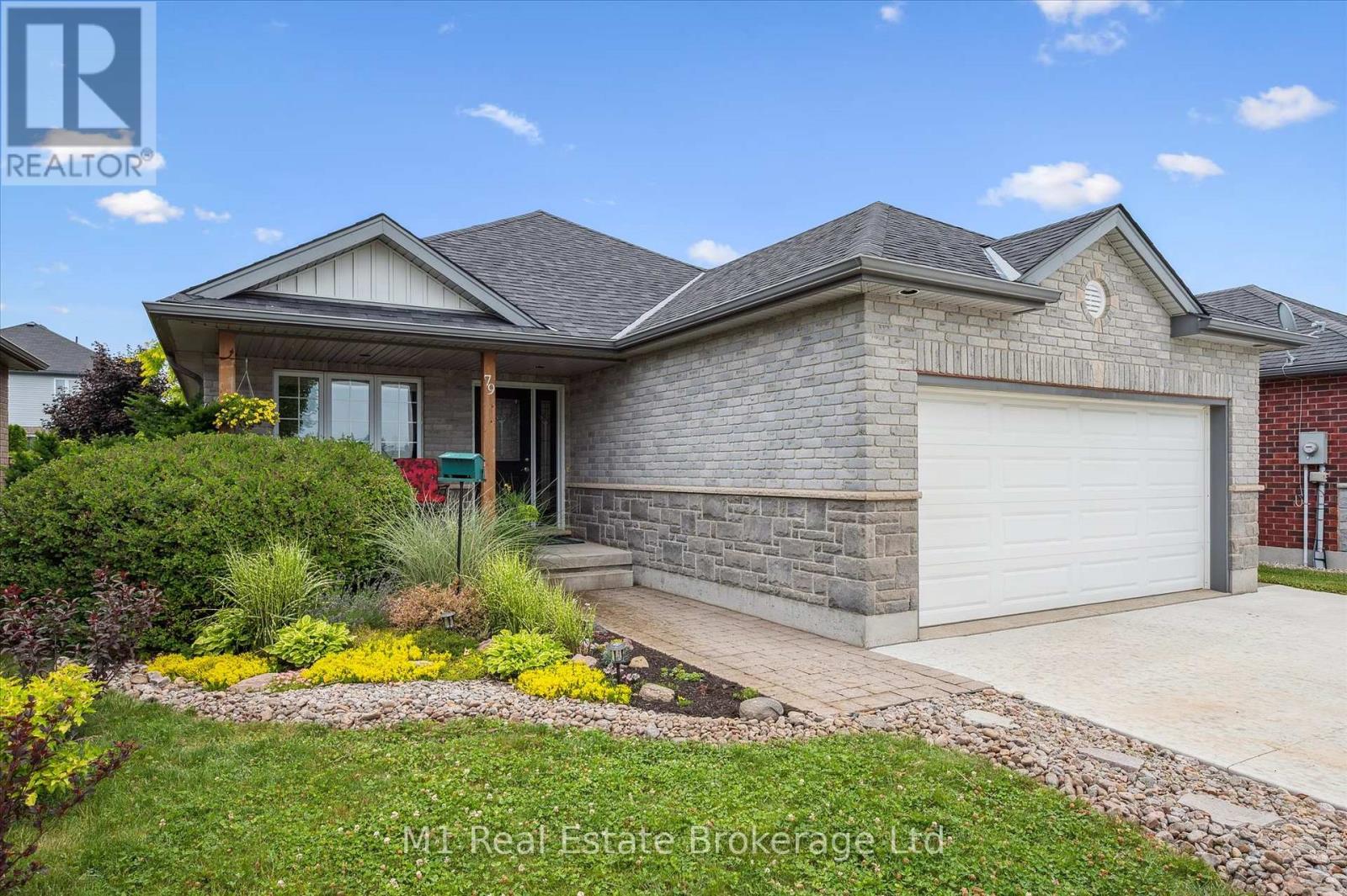 79 SPENCER DRIVE, Centre Wellington (Elora/Salem), Ontario, N0B1S0 — Photo 2