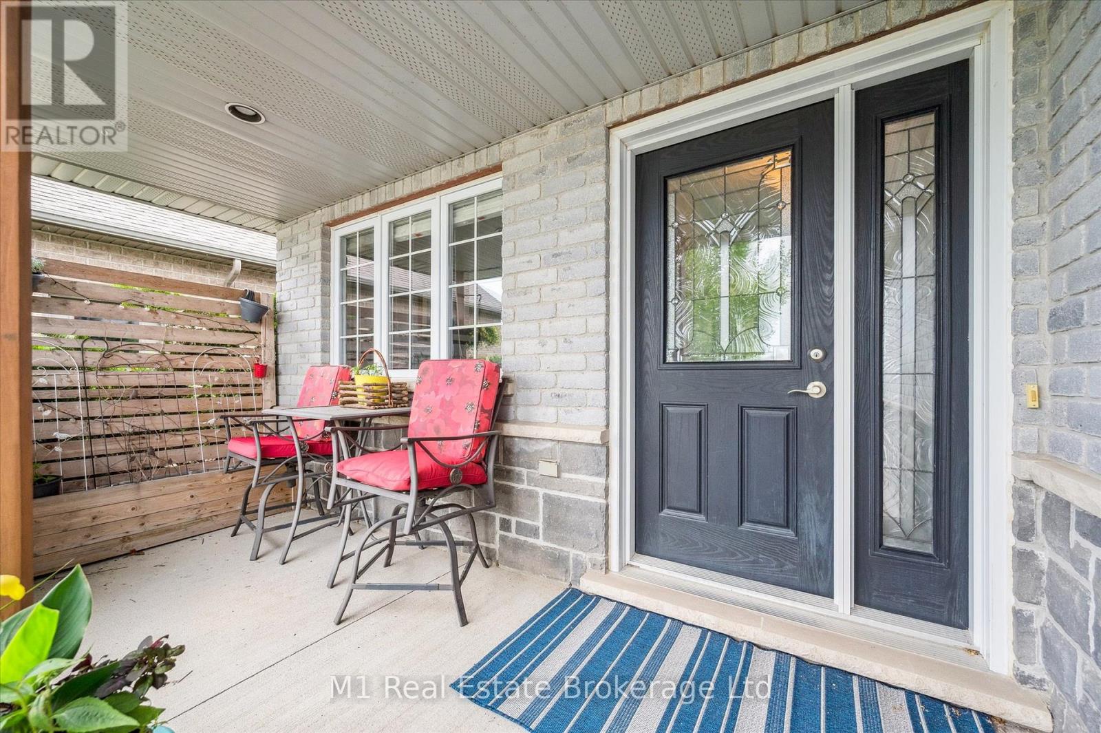 79 SPENCER DRIVE, Centre Wellington (Elora/Salem), Ontario, N0B1S0 — Photo 3