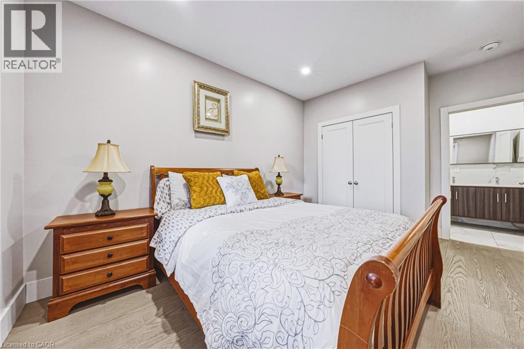 68 VANSITMART Avenue, Hamilton, Ontario, L8H3A5 — Photo 16