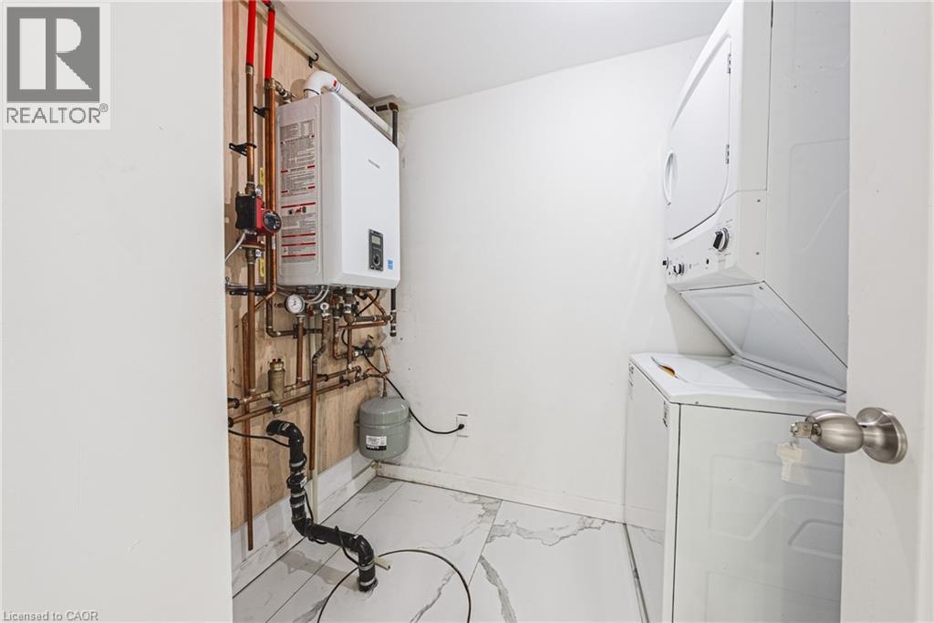 68 VANSITMART Avenue, Hamilton, Ontario, L8H3A5 — Photo 33