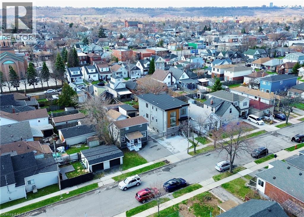 68 VANSITMART Avenue, Hamilton, Ontario, L8H3A5 — Photo 6