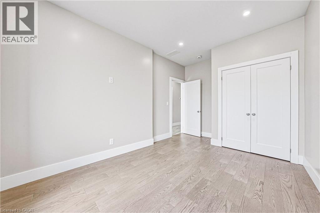 68 VANSITMART Avenue, Hamilton, Ontario, L8H3A5 — Photo 7