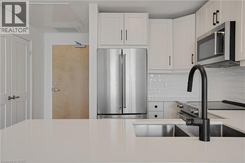 60 CHARLES Street W Unit# 1904, Kitchener, Ontario, N2G0C9 — Photo 13