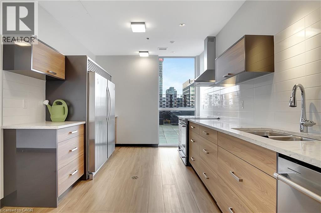 60 CHARLES Street W Unit# 1904, Kitchener, Ontario, N2G0C9 — Photo 17