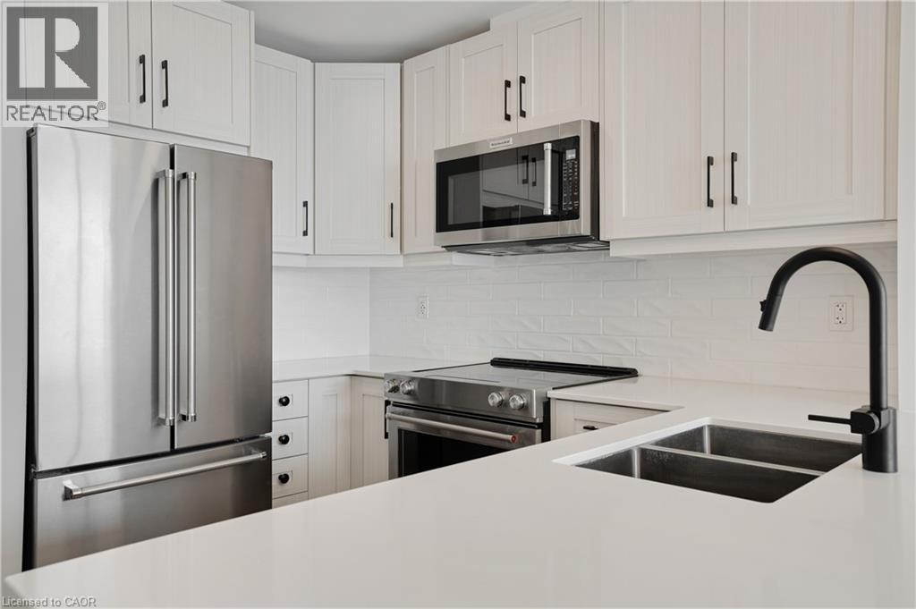 60 CHARLES Street W Unit# 1904, Kitchener, Ontario, N2G0C9 — Photo 23