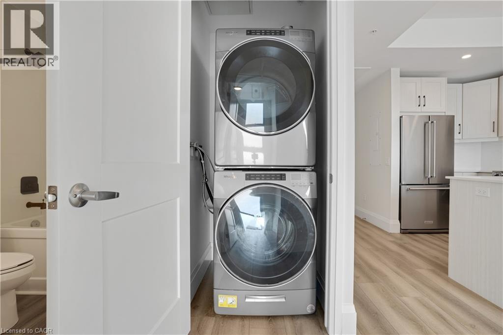 60 CHARLES Street W Unit# 1904, Kitchener, Ontario, N2G0C9 — Photo 4