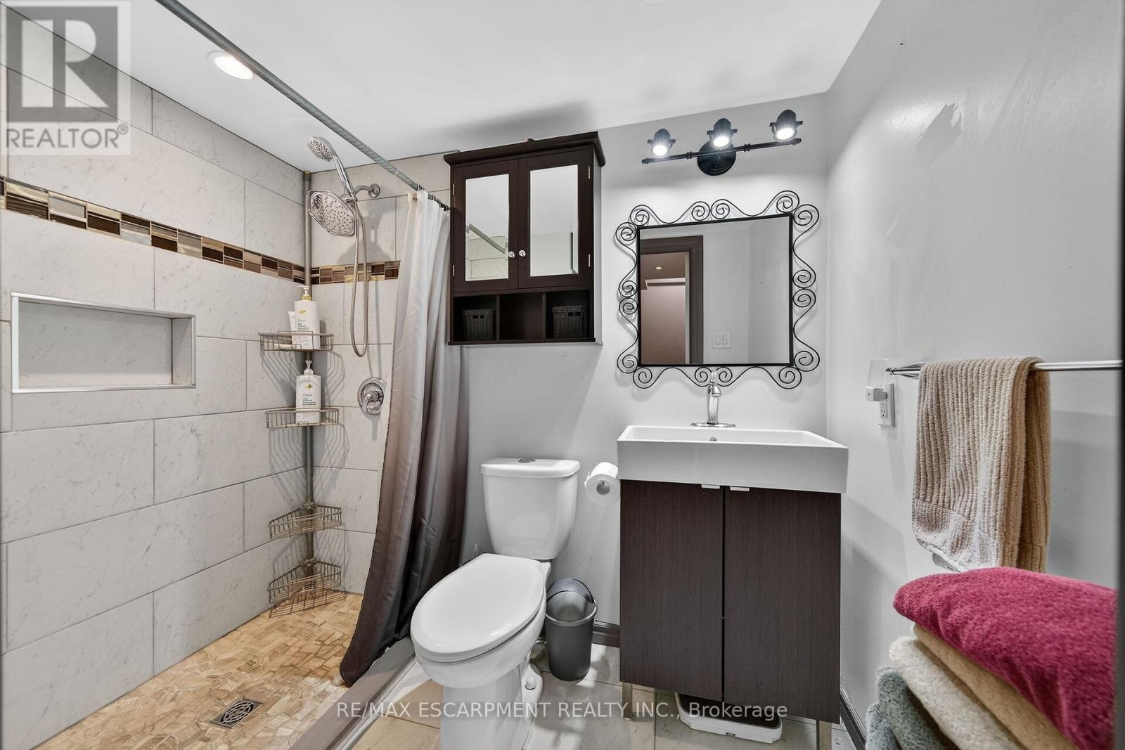 211 BIRCHCLIFFE CRESCENT, Hamilton (Berrisfield), Ontario, L8T4L1 — Photo 34