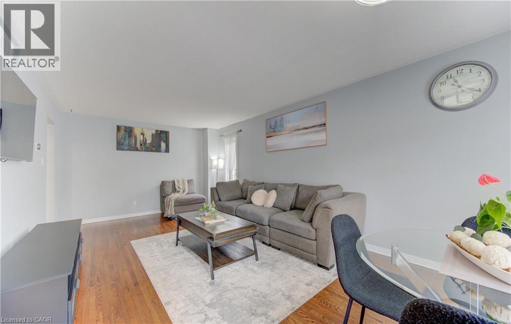 651 PINEROW Crescent Unit# A, Waterloo, Ontario, N2T2K5 — Photo 13