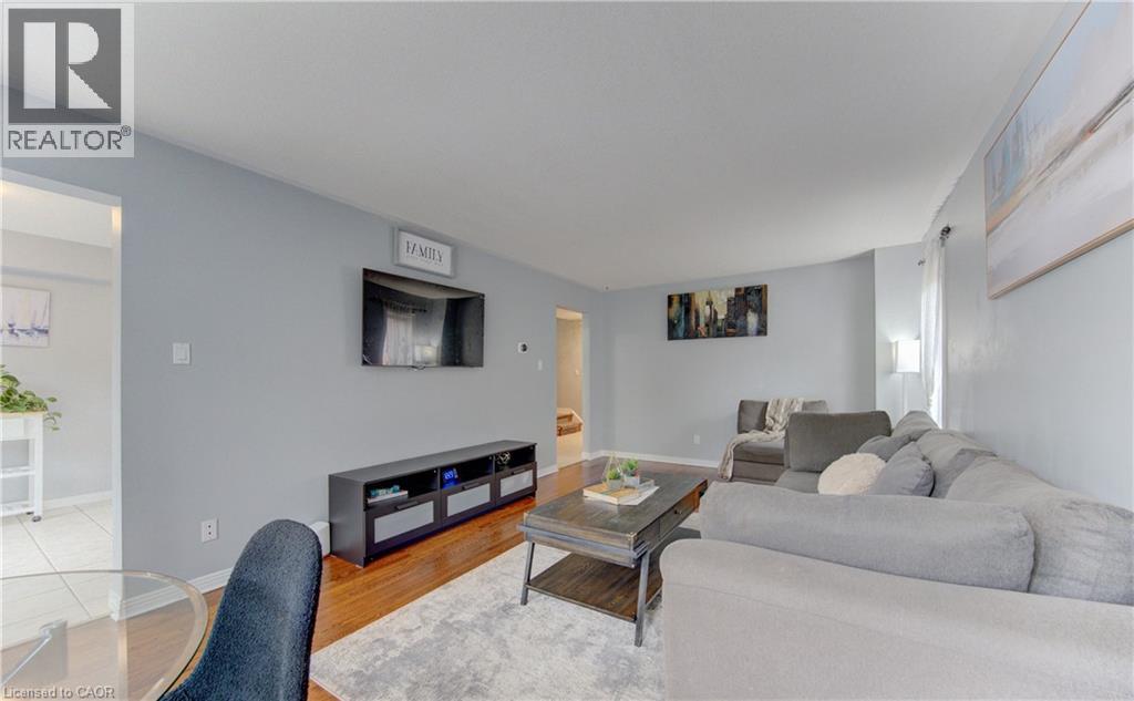 651 PINEROW Crescent Unit# A, Waterloo, Ontario, N2T2K5 — Photo 15
