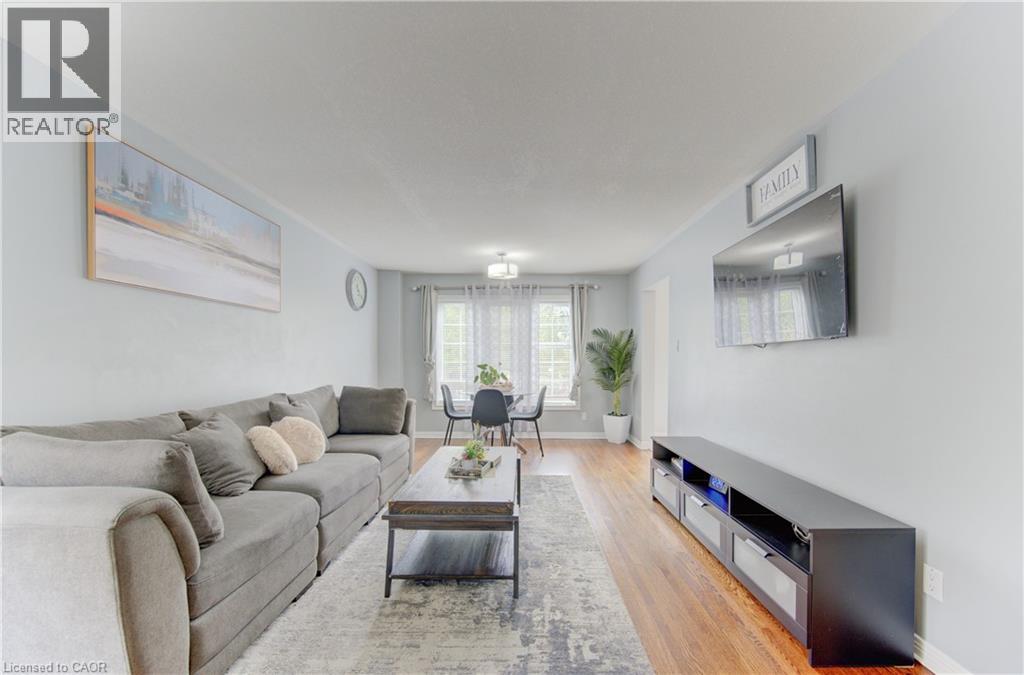 651 PINEROW Crescent Unit# A, Waterloo, Ontario, N2T2K5 — Photo 16