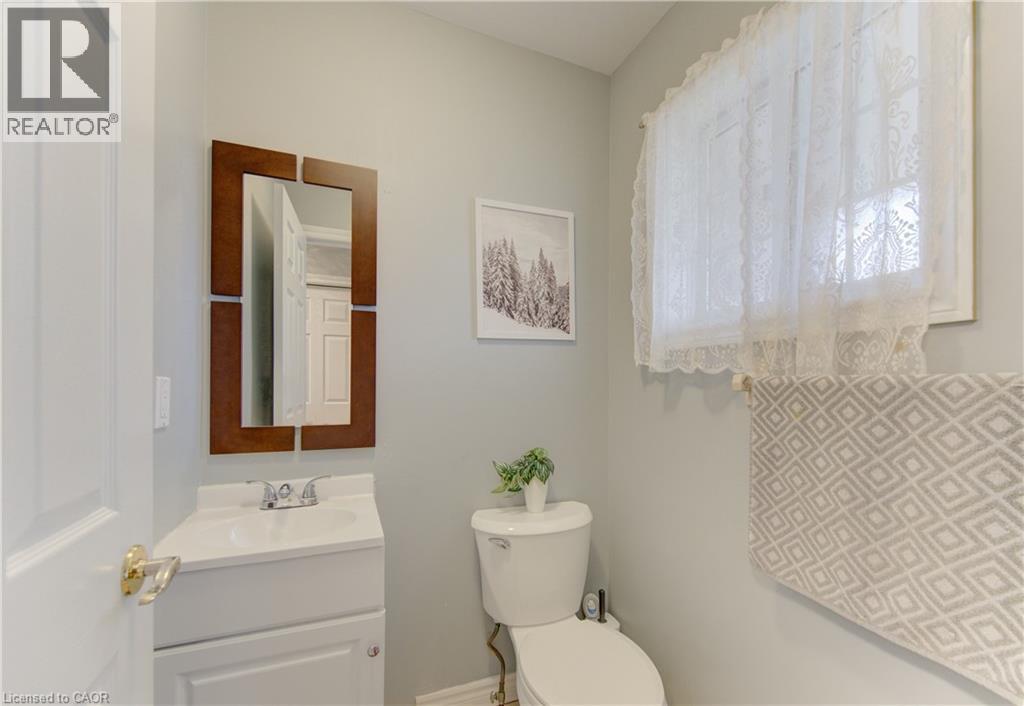 651 PINEROW Crescent Unit# A, Waterloo, Ontario, N2T2K5 — Photo 17